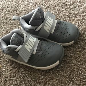 Nike toddler shoes